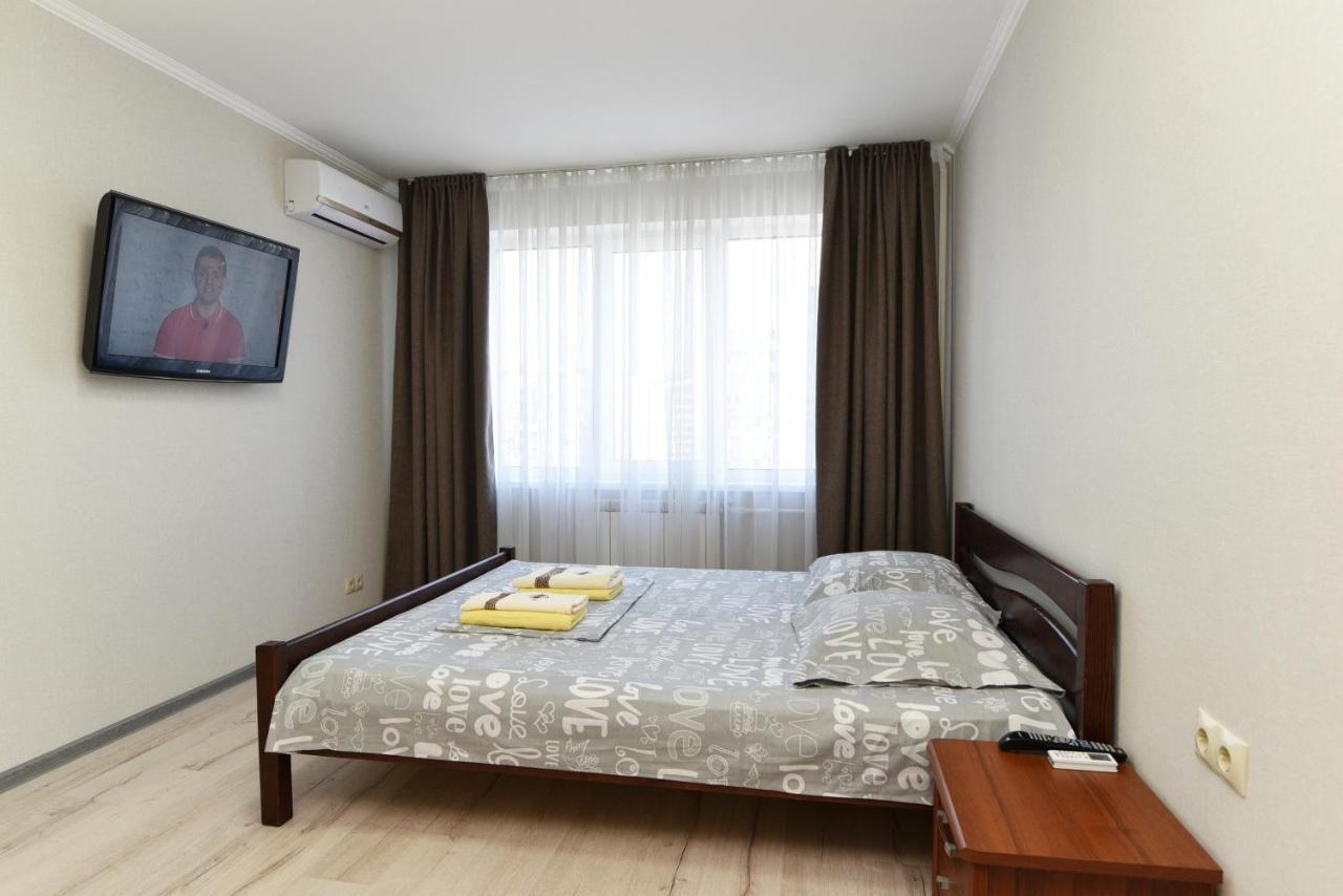 קייב Apartament On Vasylia Lypkivskoho 24 מראה חיצוני תמונה