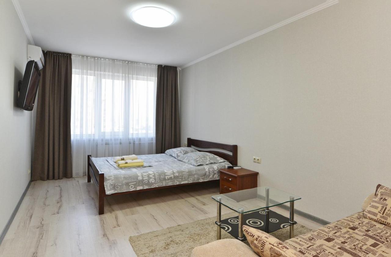 קייב Apartament On Vasylia Lypkivskoho 24 מראה חיצוני תמונה